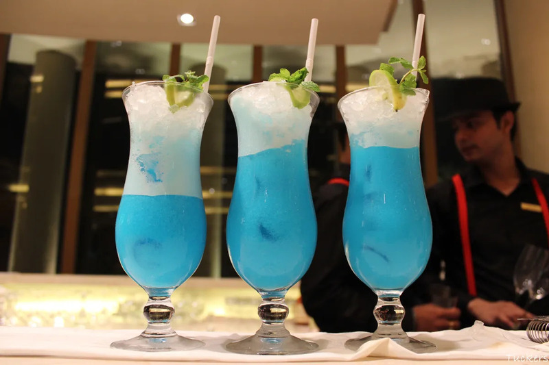 Blue Curacao là rượu gì? Top 5 công thức pha chế Blue Curacao 9 Công thức pha chế rượu Blue Riband