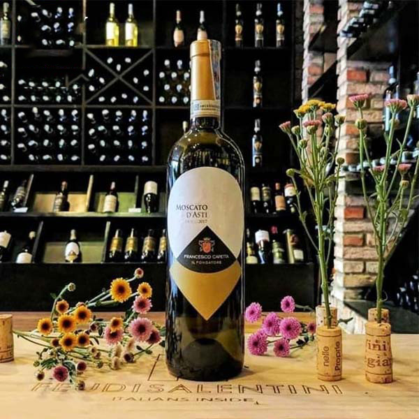 Rượu vang Moscato D'Asti
