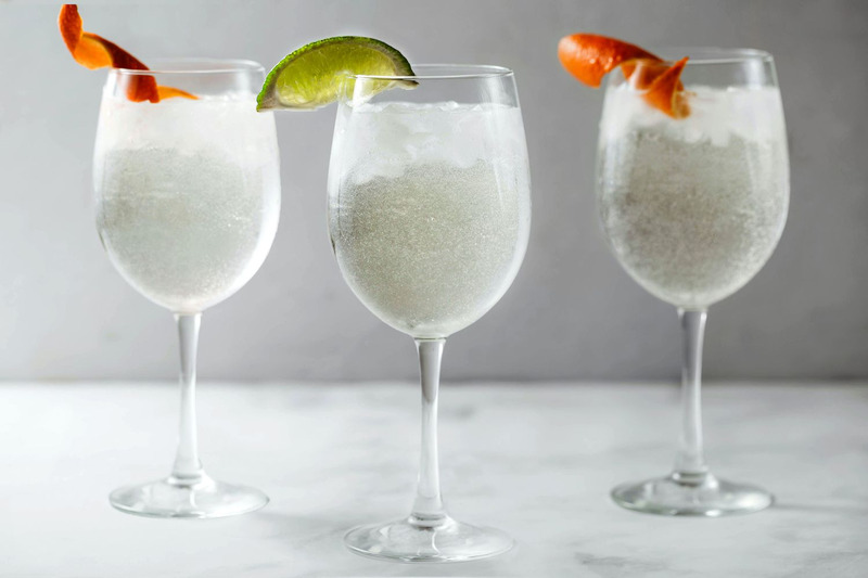 Cocktail rượu vang trắng White Wine Spritzer