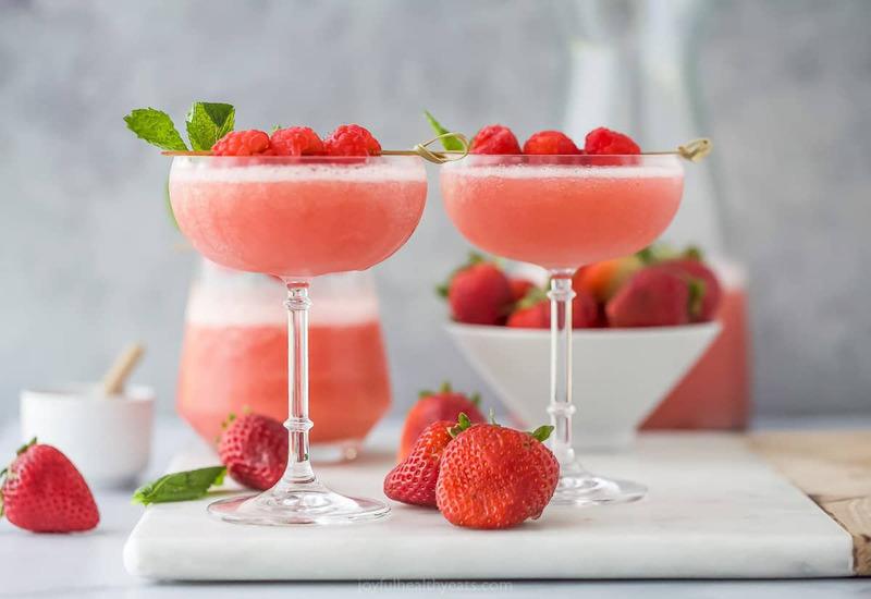 Cocktail rượu vang hồng Frozen Rosé