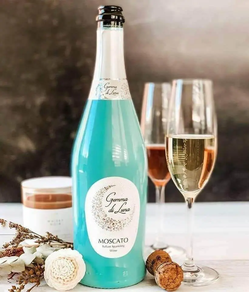 Rượu vang sủi Gemma Di Luna Moscato